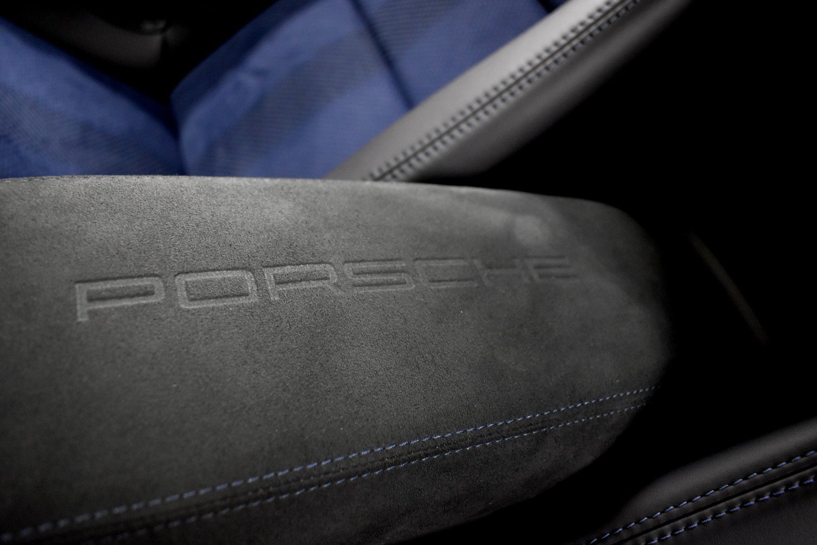 Used 2024 Porsche 718 Cayman GT4 RS RWD image 37