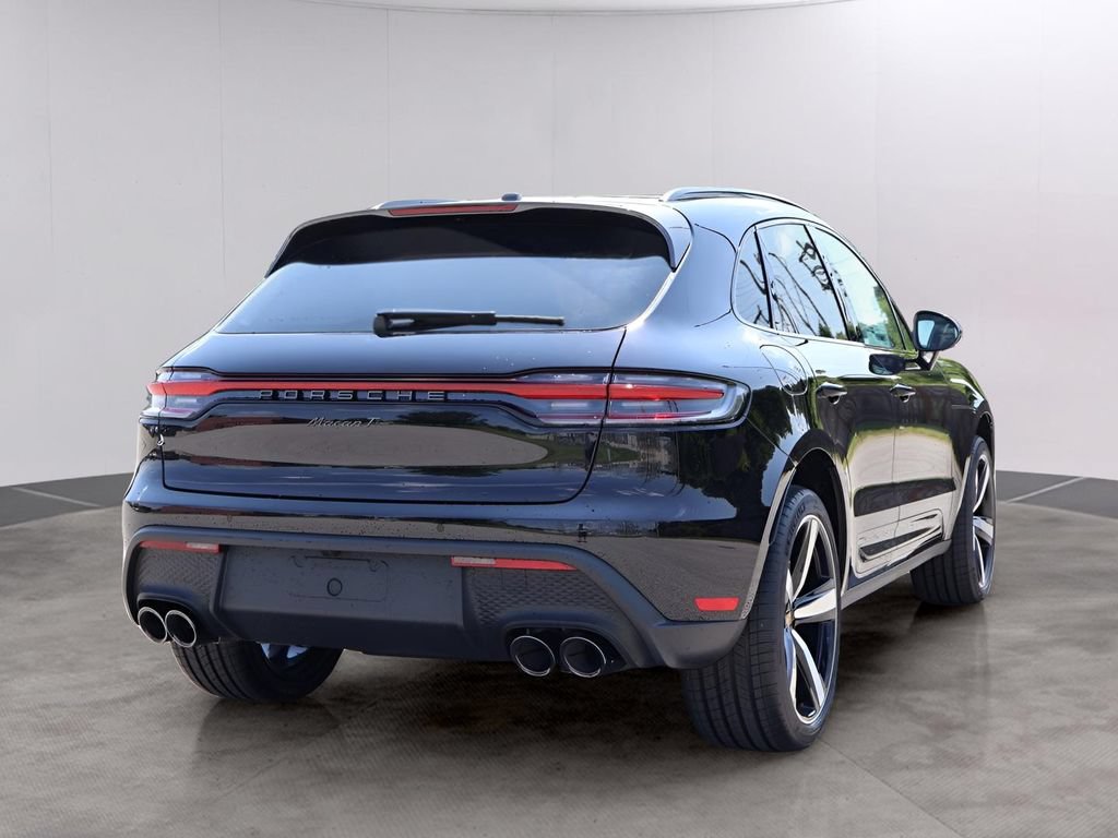 Certified 2025 Porsche Macan Turbo AWD/4WD image 8