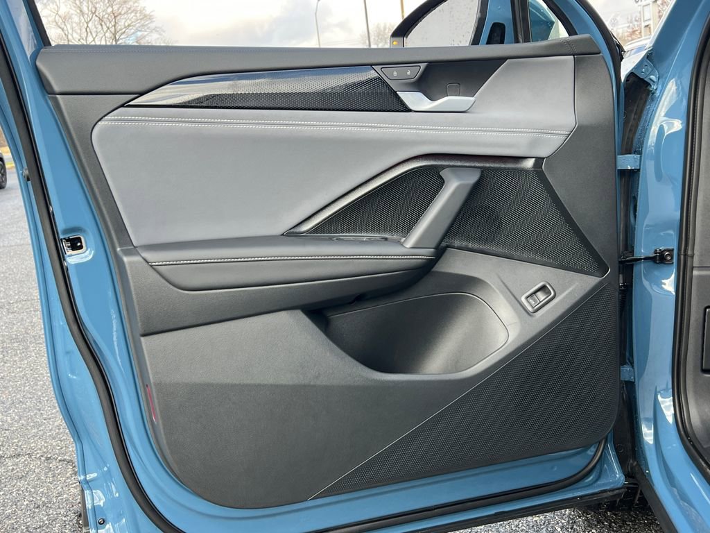 New 2026 Volkswagen Tiguan SE image 16