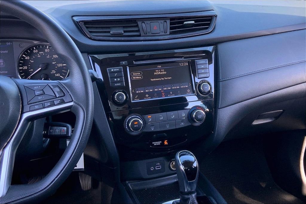 Used 2018 Nissan Rogue S image 9