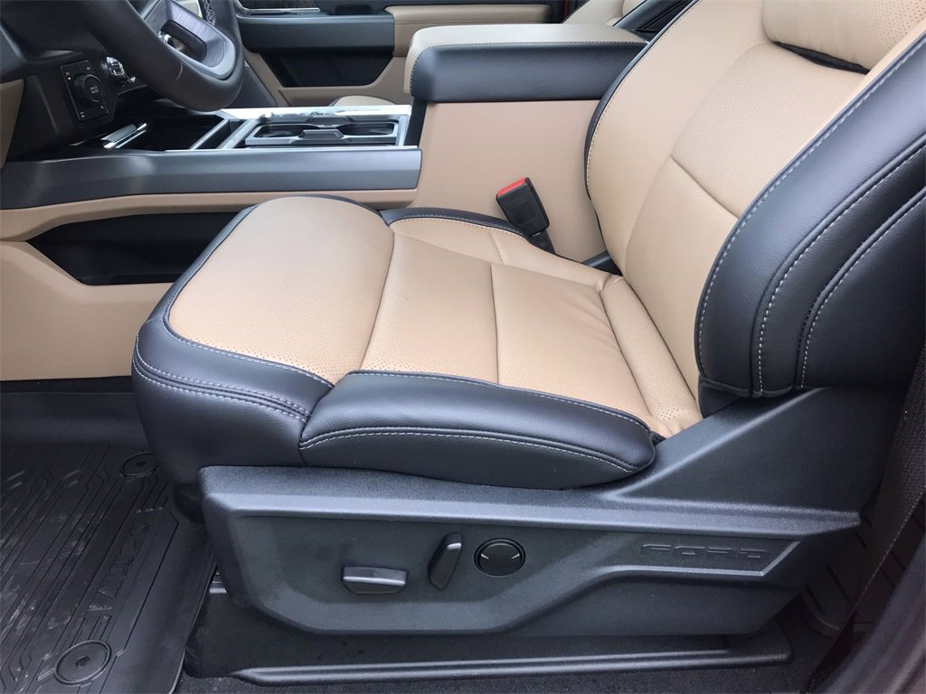 New 2025 Ford F250 Lariat w/ Lariat Ultimate Package image 12