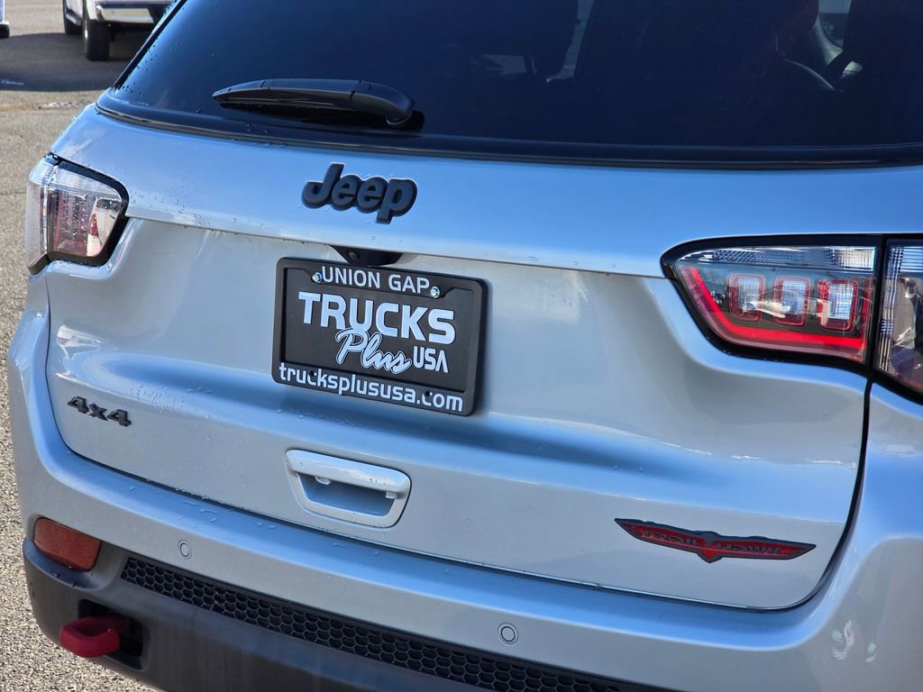 Used 2024 Jeep Compass Trailhawk image 13