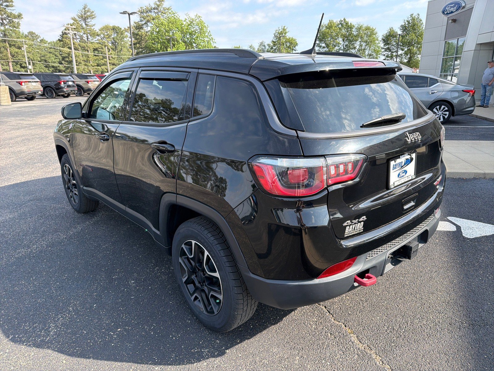 Used 2020 Jeep Compass Trailhawk w/ Cold Weather Group AWD/4WD image 9