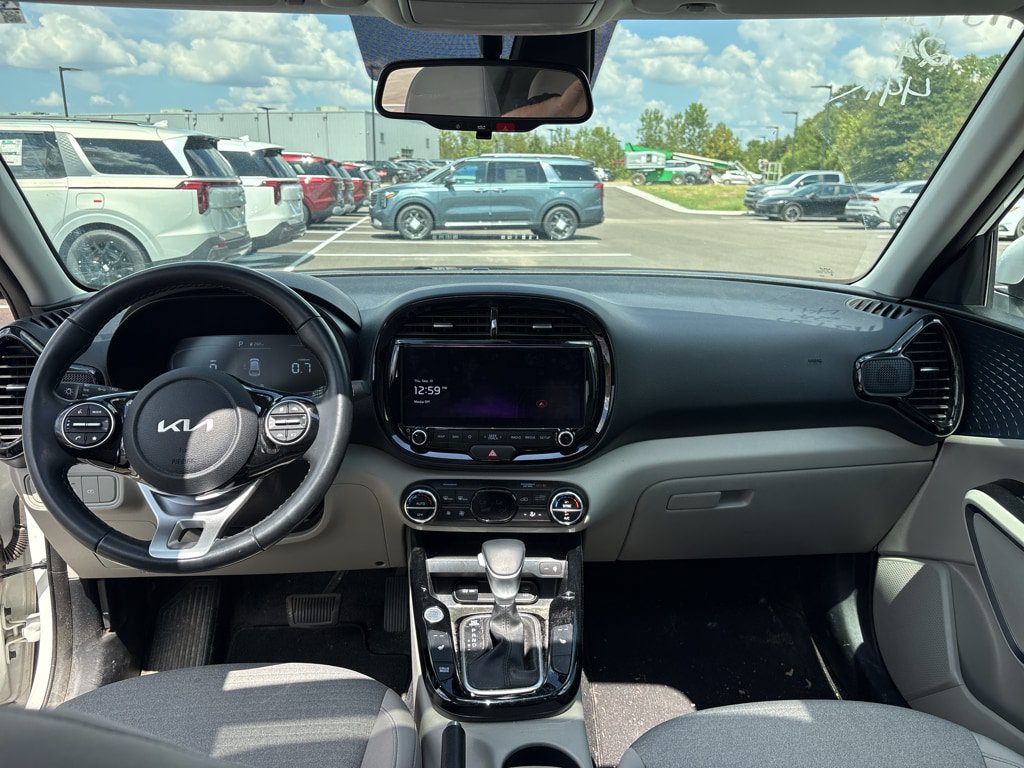 Used 2024 Kia Soul EX FWD image 18