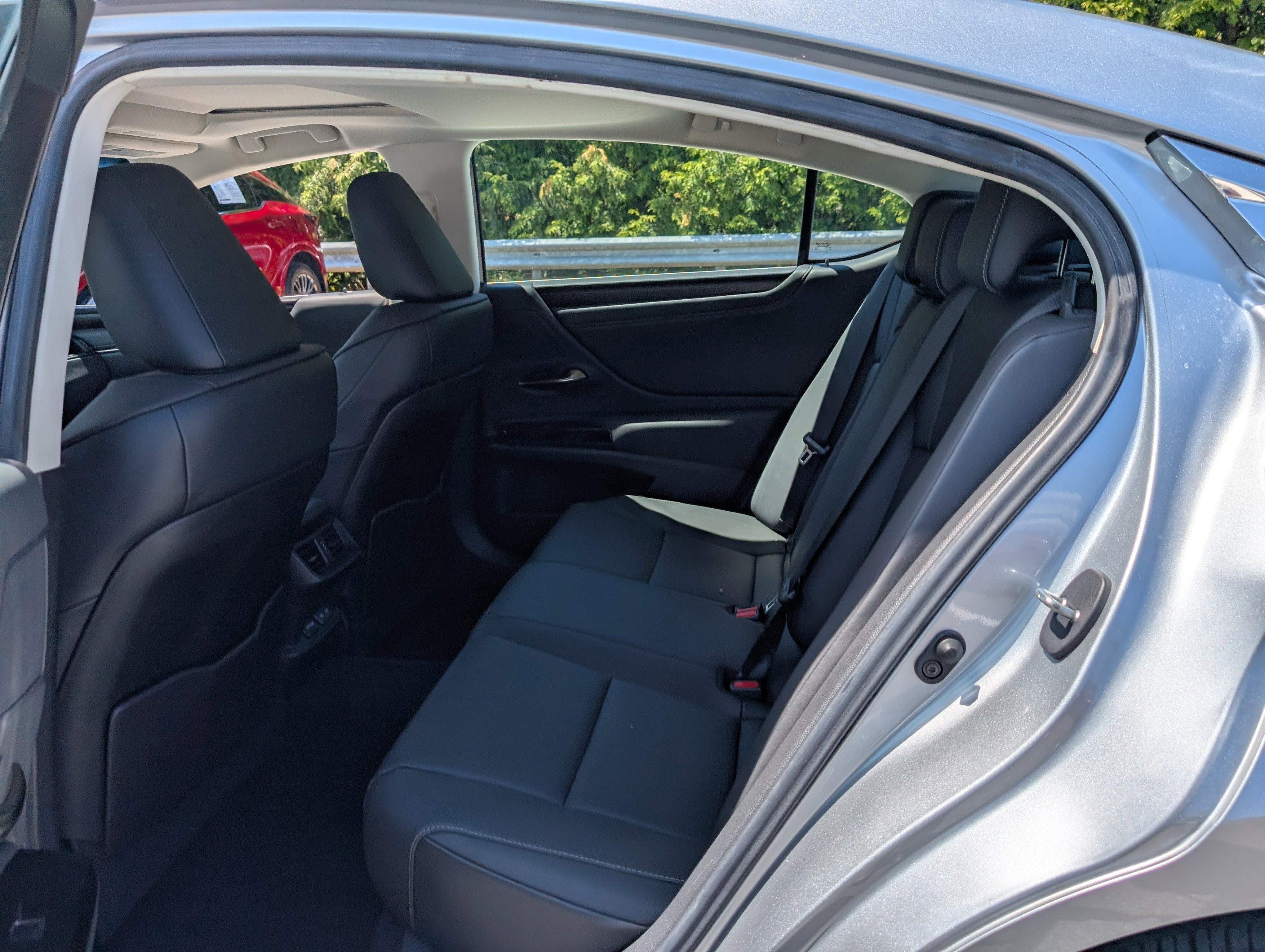 Used 2023 Lexus ES 250 w/ Premium Package AWD/4WD image 14