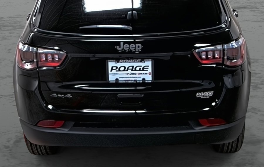 New 2026 Jeep Compass Latitude image 11