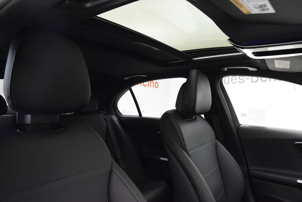 Used 2024 Mercedes-Benz C 300 Sedan image 18