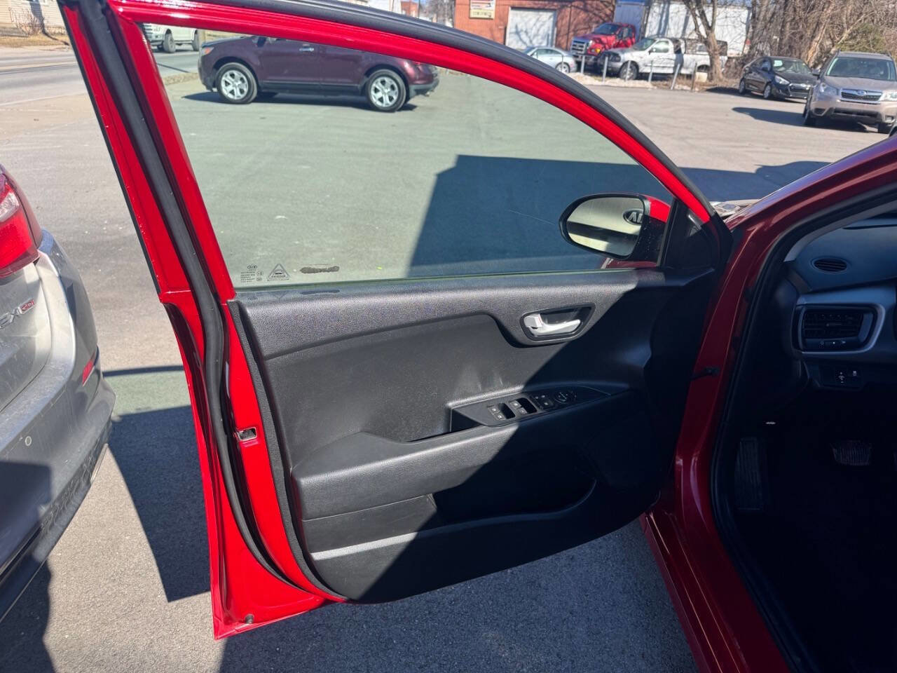 Used 2018 Kia Rio S image 9