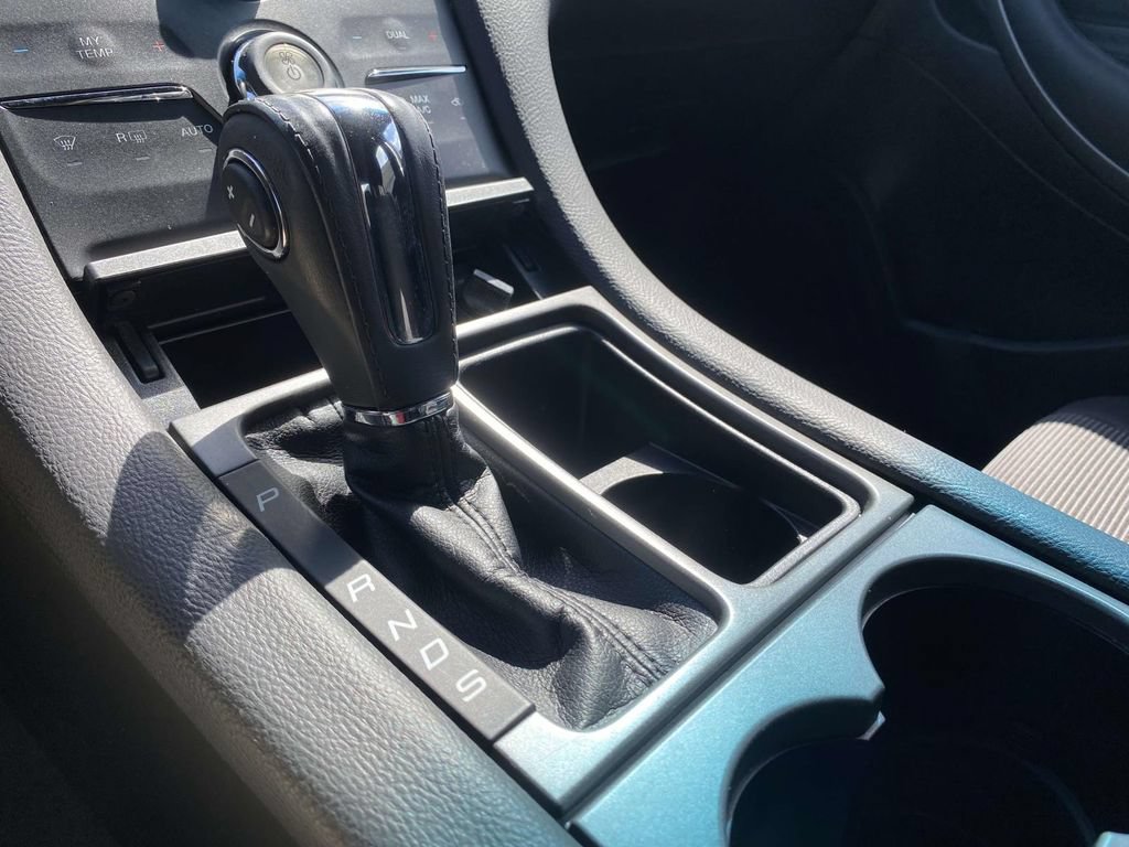 Used 2019 Ford Taurus SEL w/ Equipment Group 201A FWD image 25