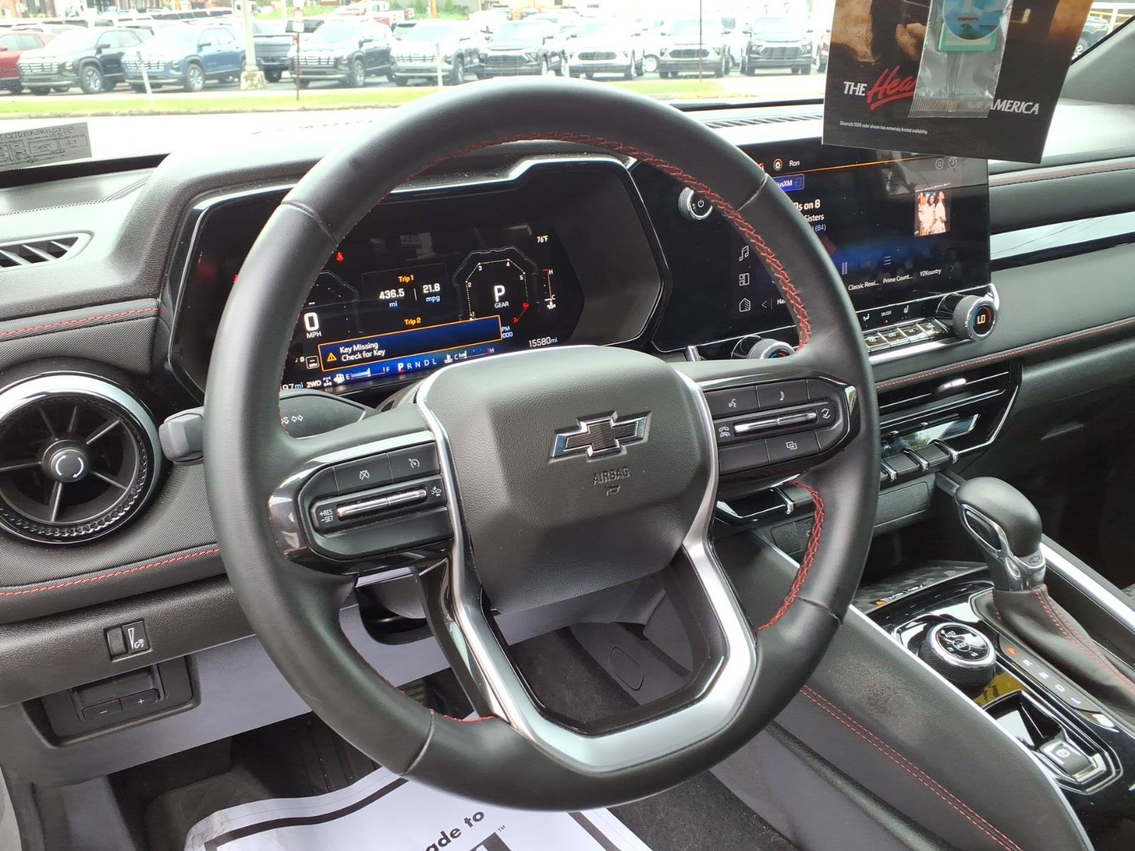 Used 2024 Chevrolet Colorado Z71 w/ Z71 Convenience Package 2 AWD/4WD image 11