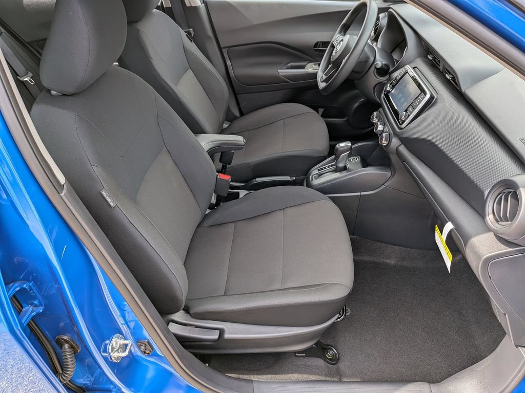Used 2025 Nissan Kicks Play S FWD image 28