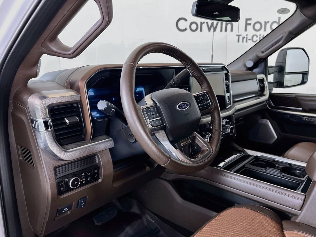 New 2026 Ford Explorer Platinum w/ LUX Leather Package AWD/4WD image 3