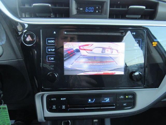 Used 2018 Toyota Corolla LE image 20