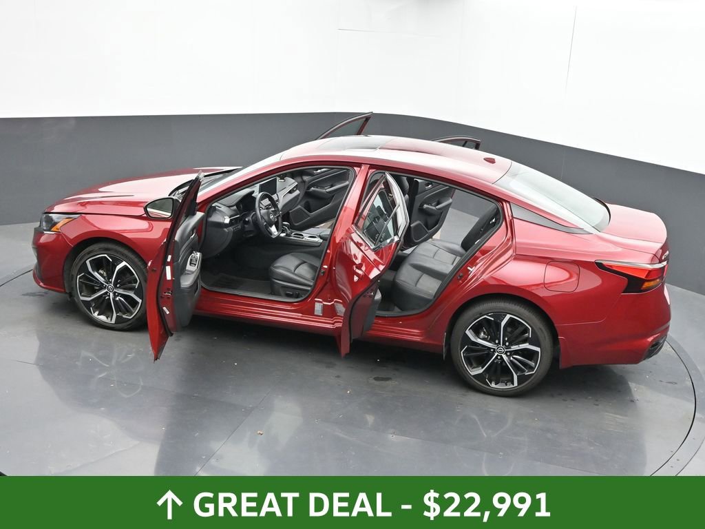 Used 2024 Nissan Altima 2.5 SR w/ SR Premium Package image 68