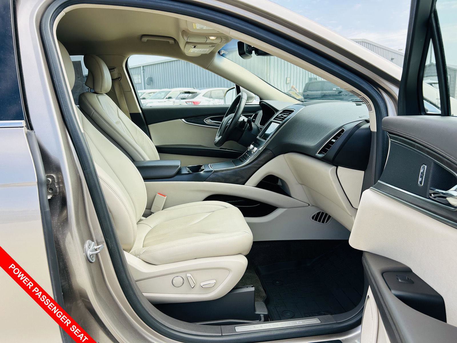 Used 2018 Lincoln MKX Select w/ Select Plus Package image 34