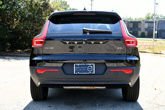 Certified 2026 Volvo XC40 B5 Plus AWD/4WD image 6