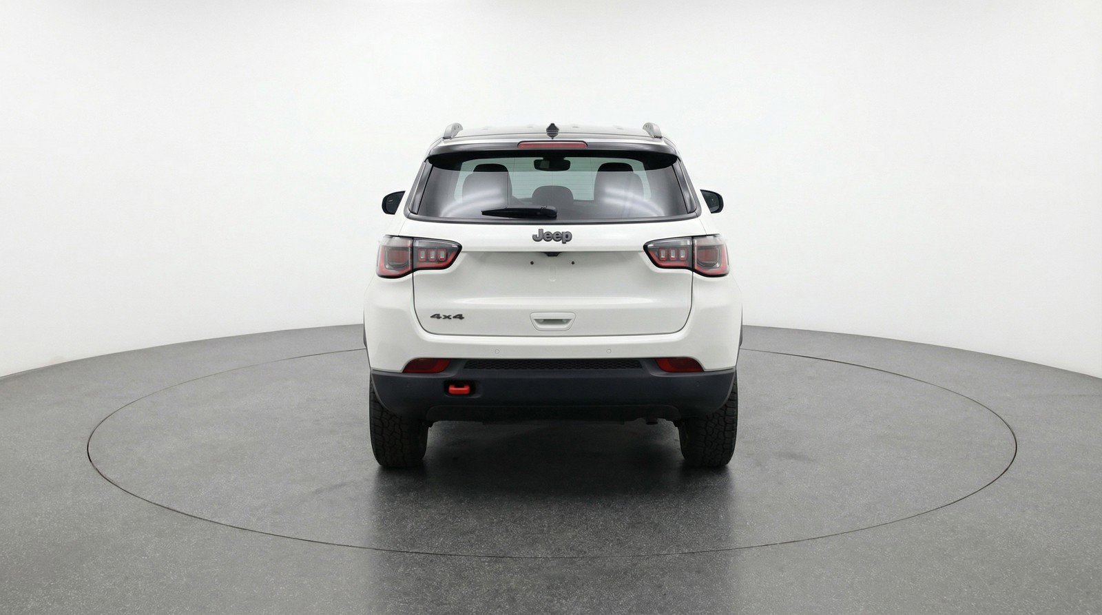 Used 2025 Jeep Compass Trailhawk image 6
