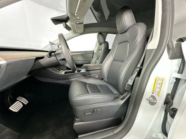 Used 2023 Tesla Model Y Performance image 4
