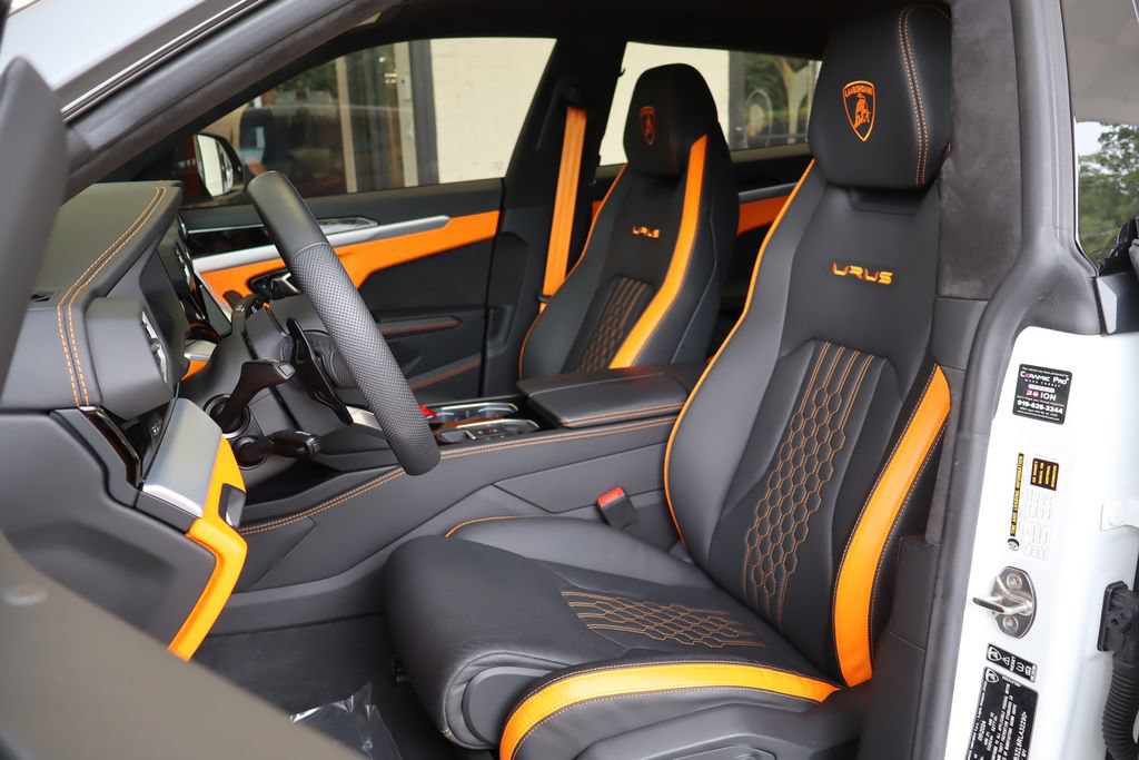 Used 2024 Lamborghini Urus S AWD/4WD image 11