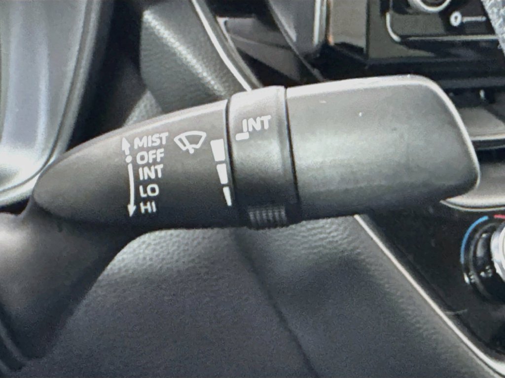 Used 2022 Toyota Corolla LE FWD image 13