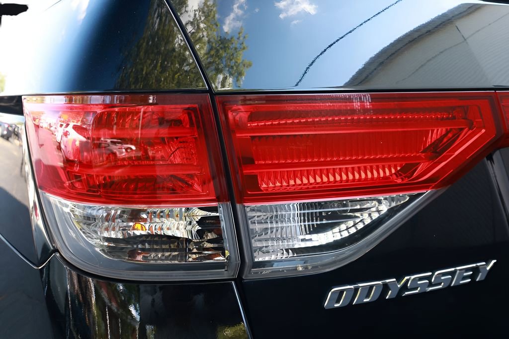 Used 2016 Honda Odyssey Touring image 12