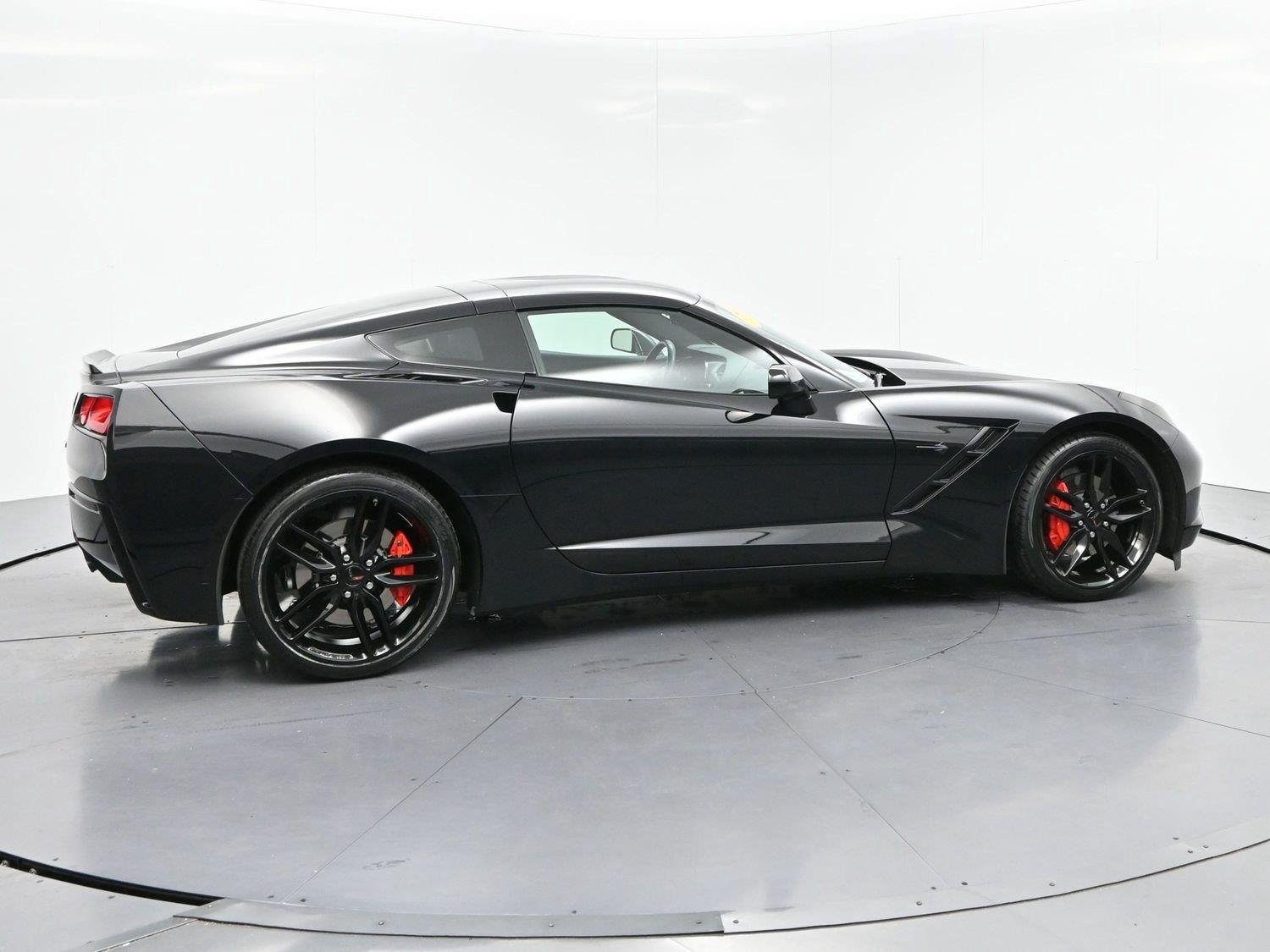 Used 2019 Chevrolet Corvette Stingray Coupe w/ Carbon Flash Badge Package RWD image 7