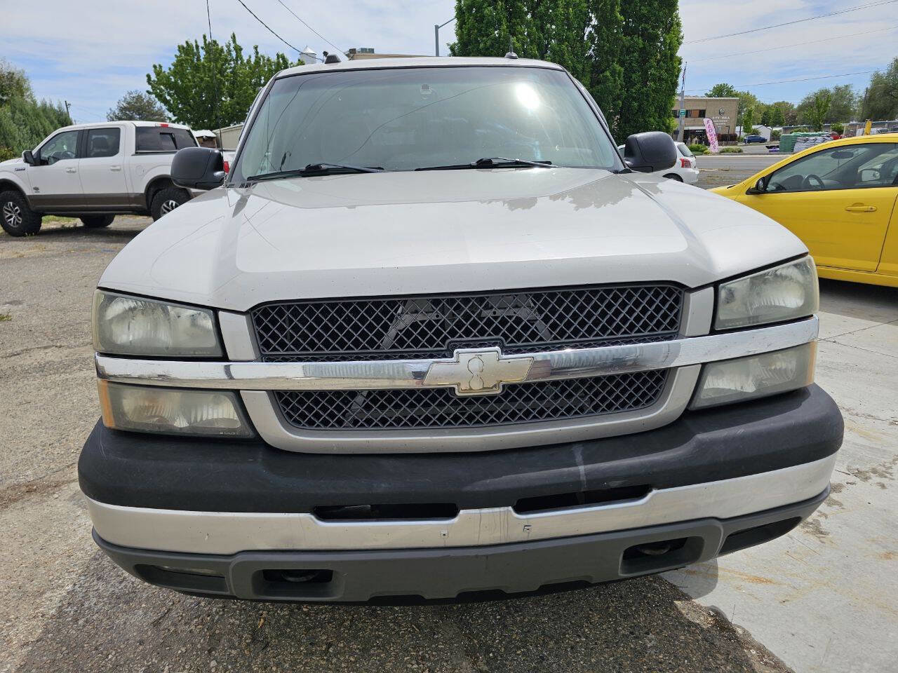 Used 2005 Chevrolet Avalanche Z71 w/ Preferred Equipment Group AWD/4WD image 9