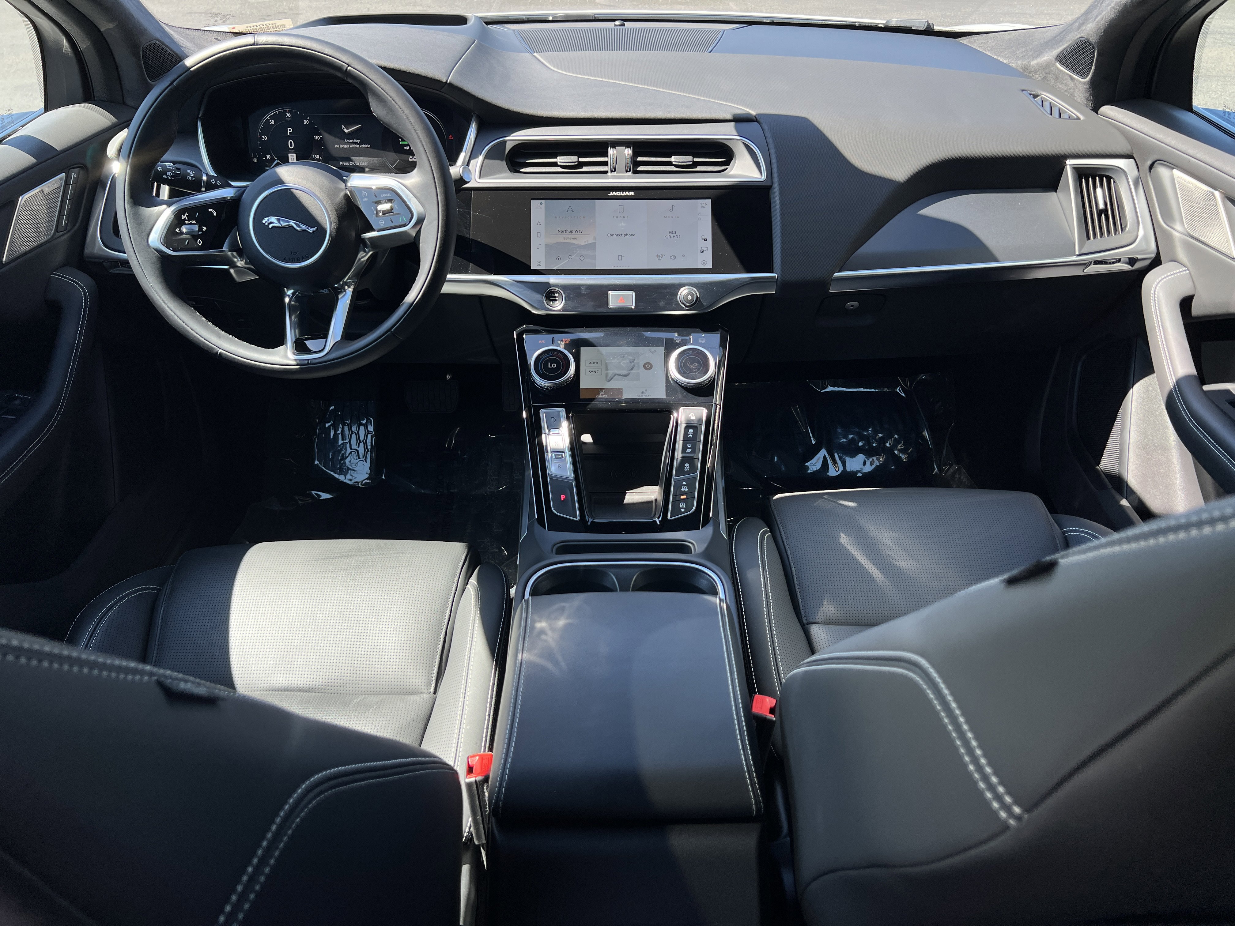 Certified 2024 Jaguar I-PACE R-Dynamic HSE image 19