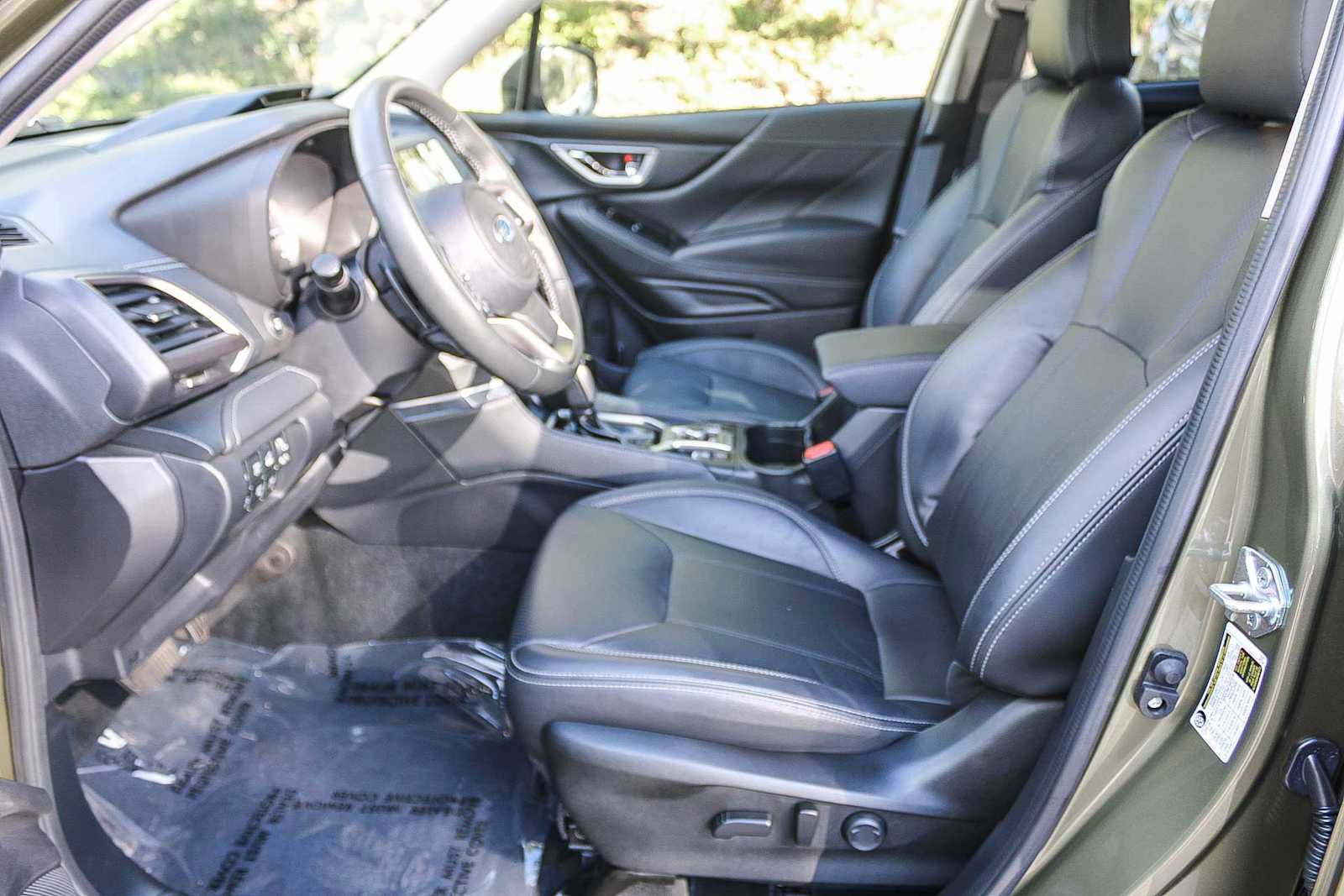 Certified 2023 Subaru Forester Touring AWD/4WD image 17