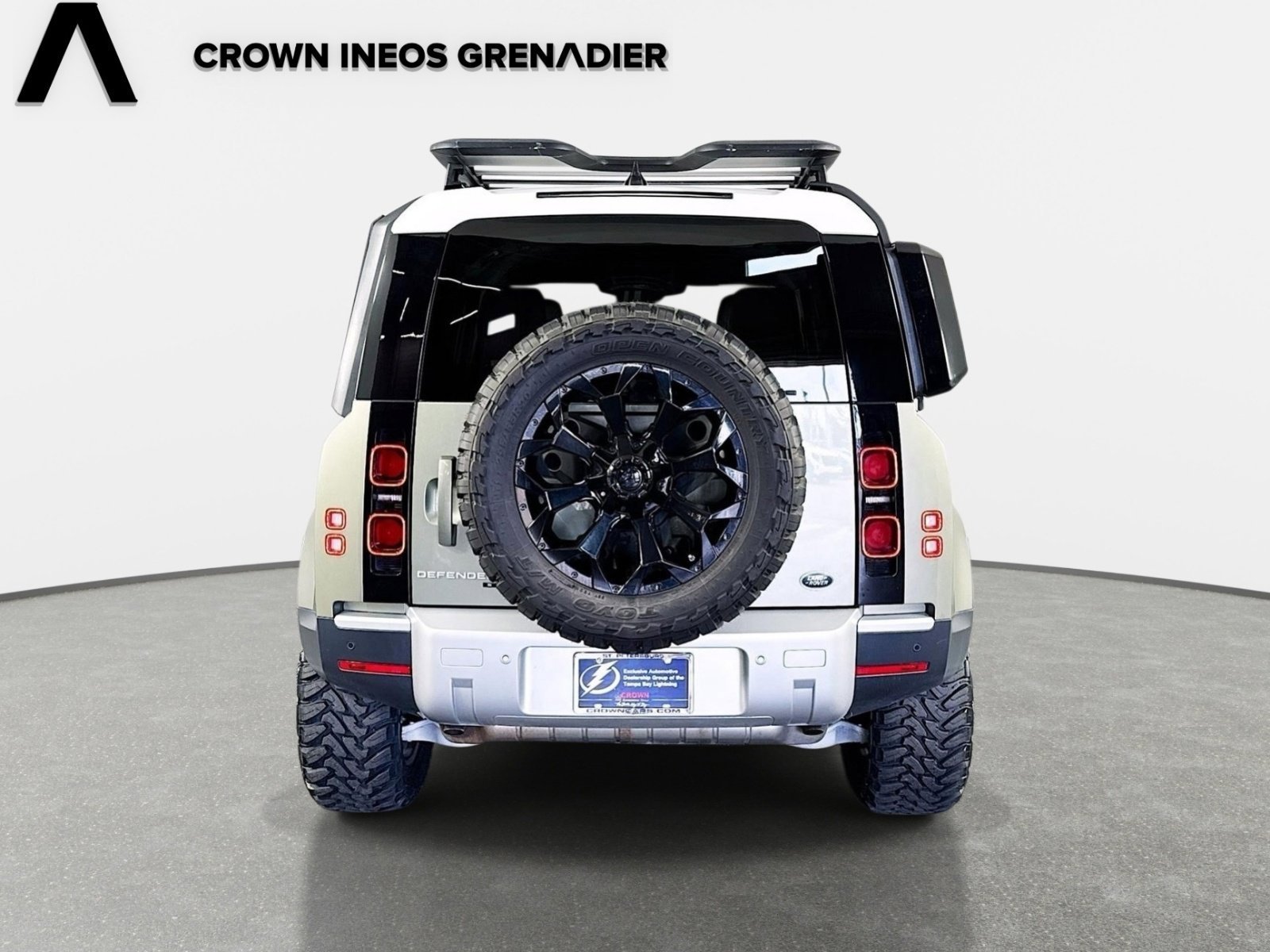 Used 2020 Land Rover Defender 110 S AWD/4WD image 6