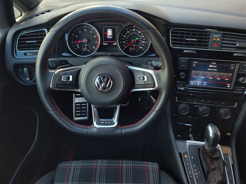 Used 2018 Volkswagen Golf 4-Door image 13