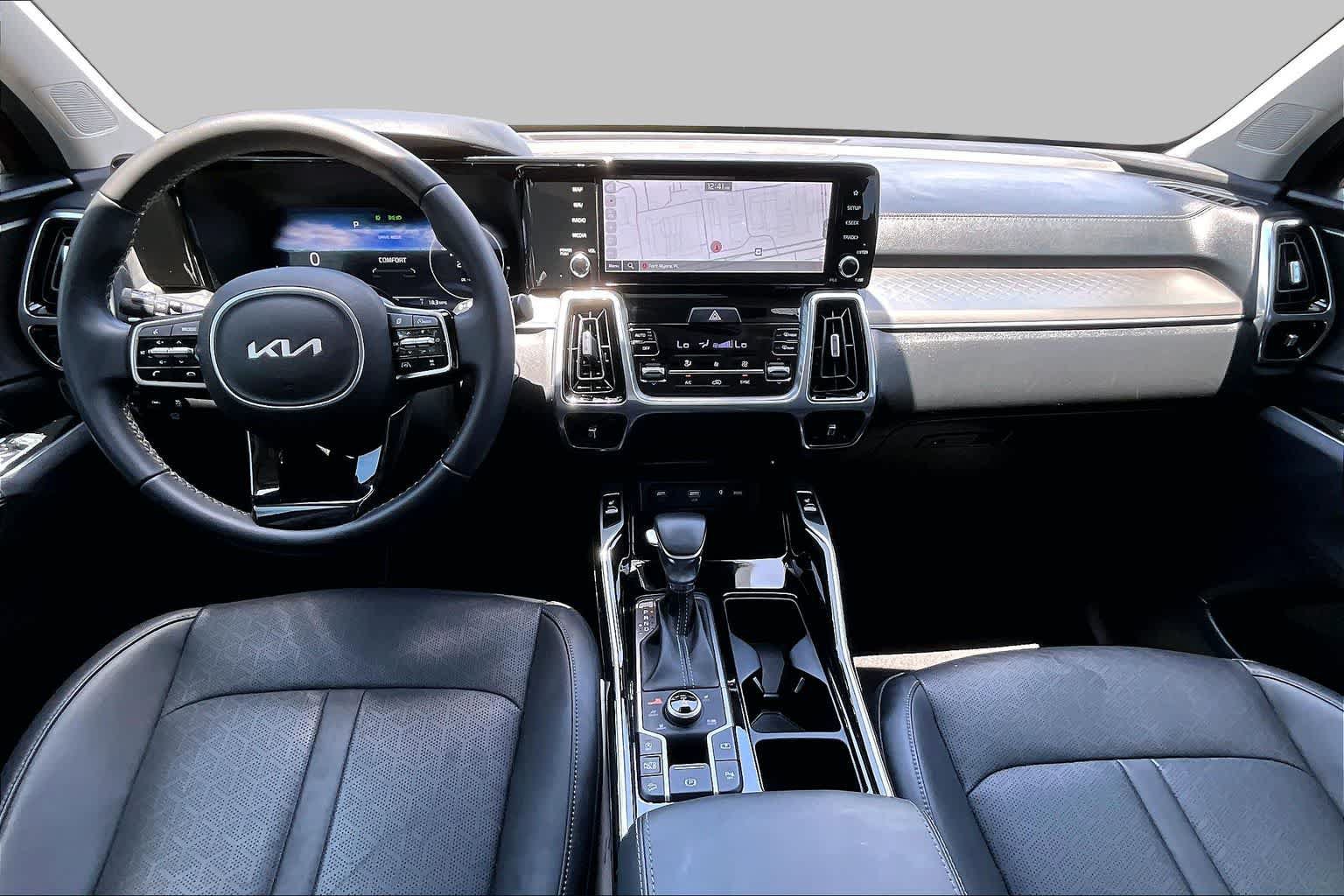 Used 2023 Kia Sorento SX AWD/4WD image 16