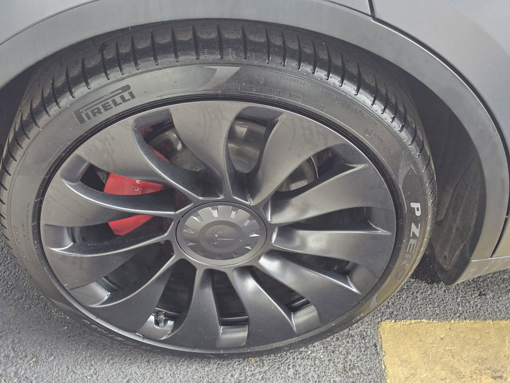 Used 2023 Tesla Model Y Performance image 12