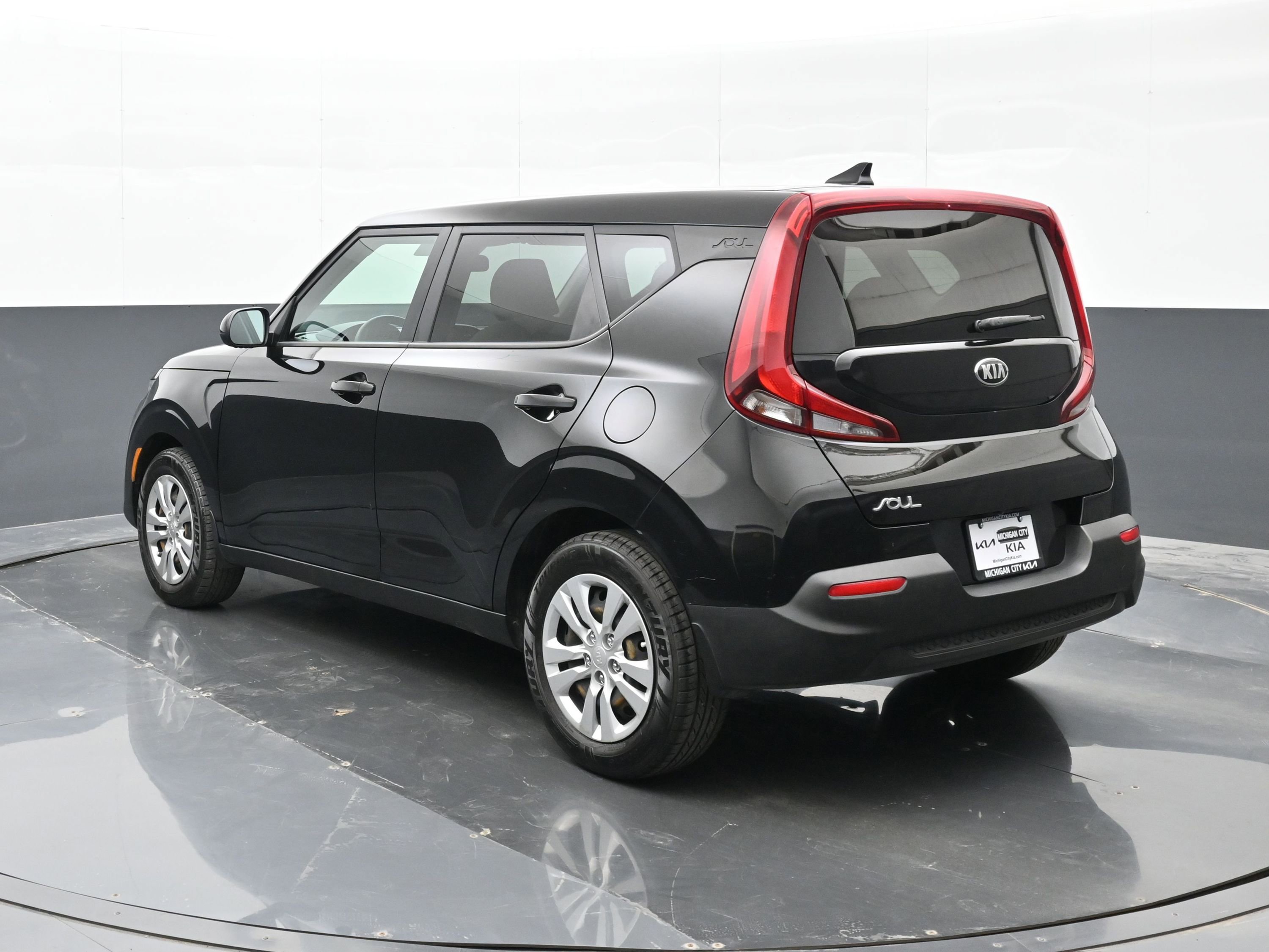 Used 2020 Kia Soul LX FWD image 6
