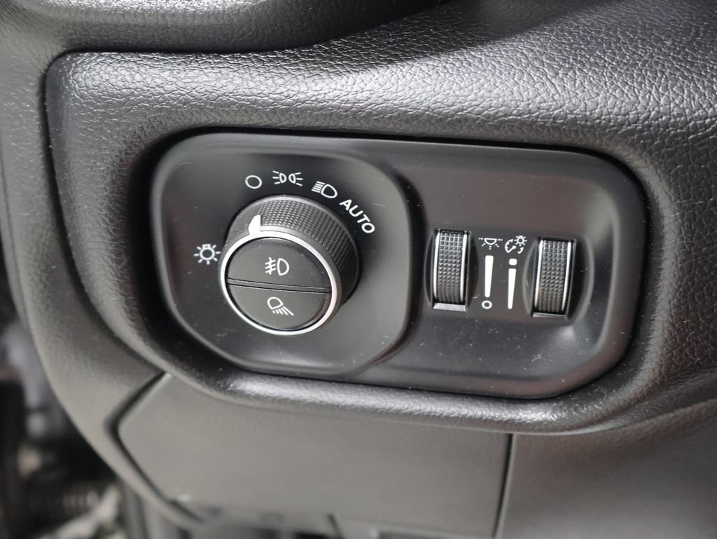 Certified 2024 RAM 2500 Laramie AWD/4WD image 35