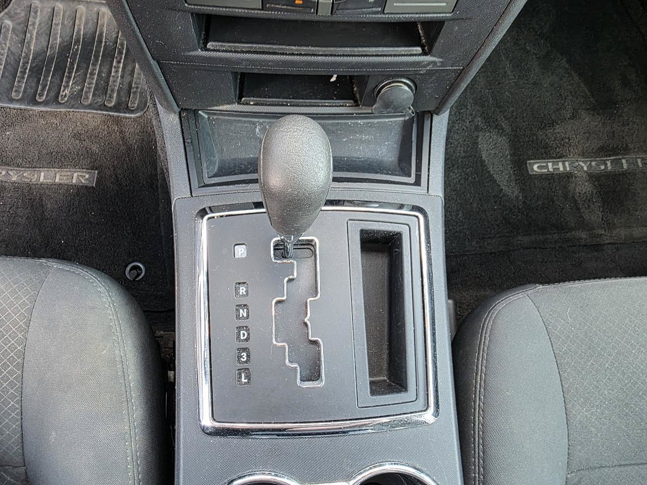 Used 2008 Chrysler 300 LX RWD image 19