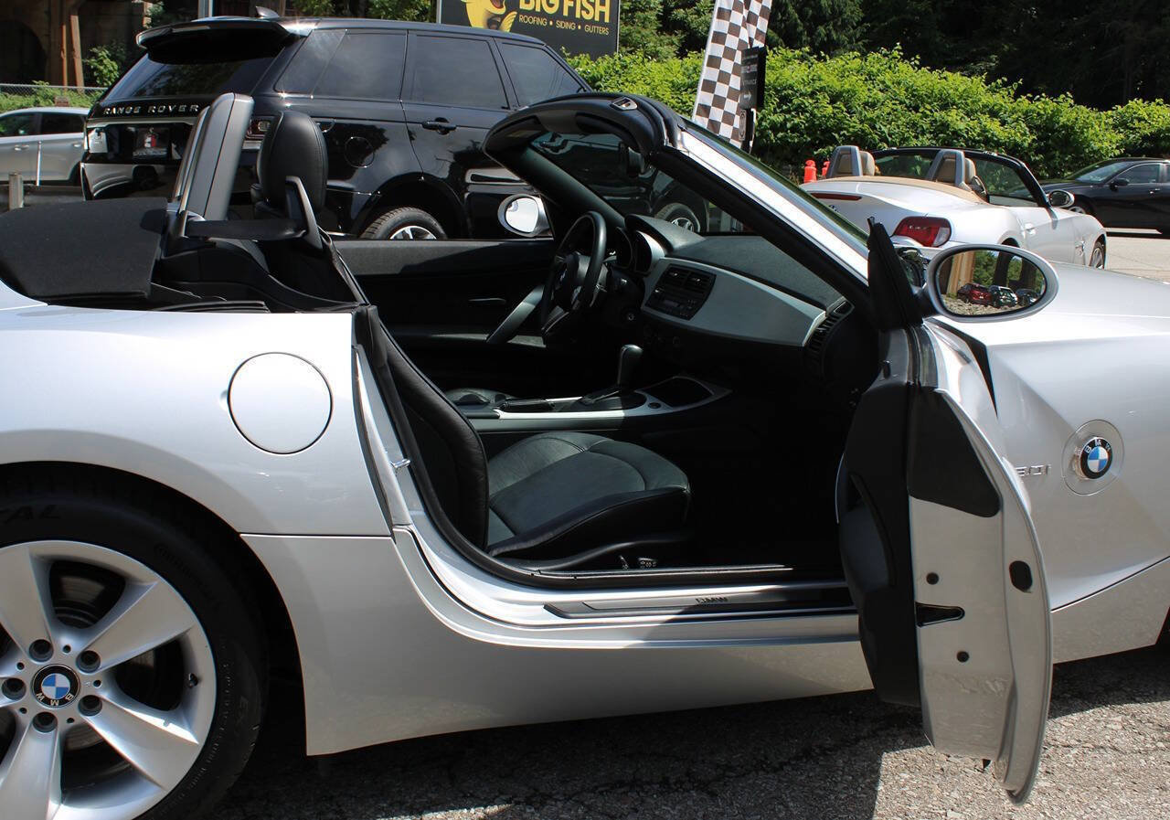 Used 2006 BMW Z4 3.0i RWD image 28