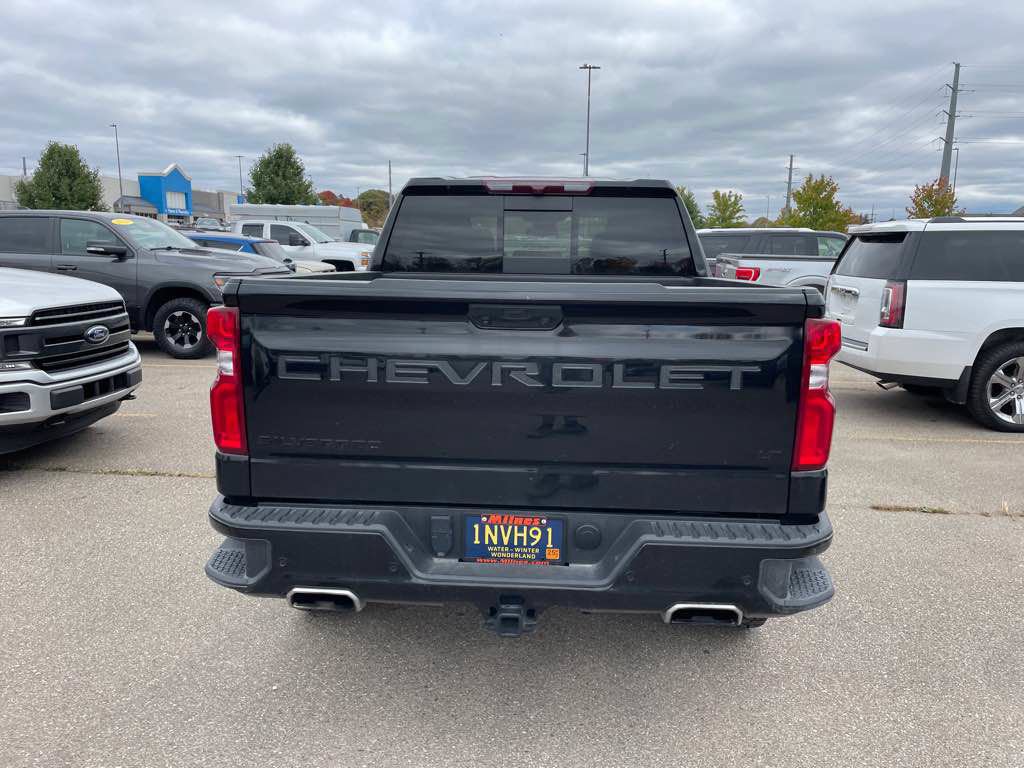 Used 2024 Chevrolet Silverado 1500 LT Trail Boss w/ Convenience Package II AWD/4WD image 4