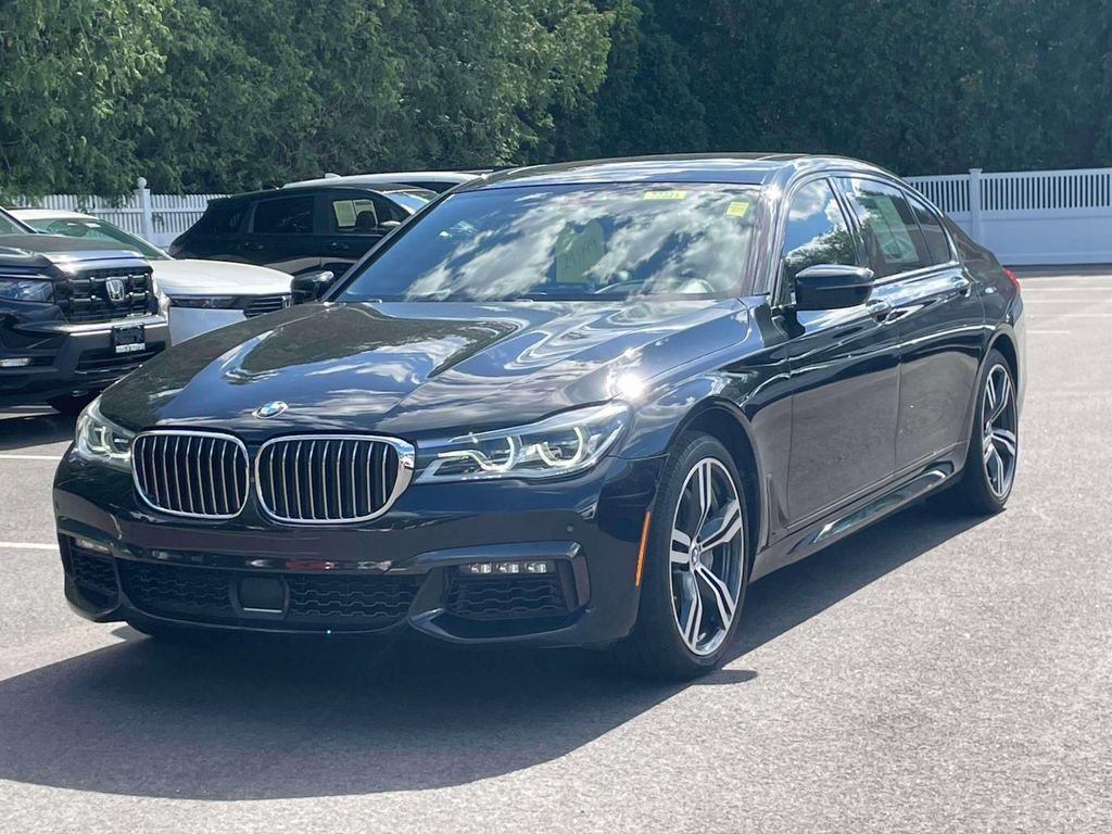 Used 2019 BMW 750i xDrive w/ Autobahn Package AWD/4WD image 3