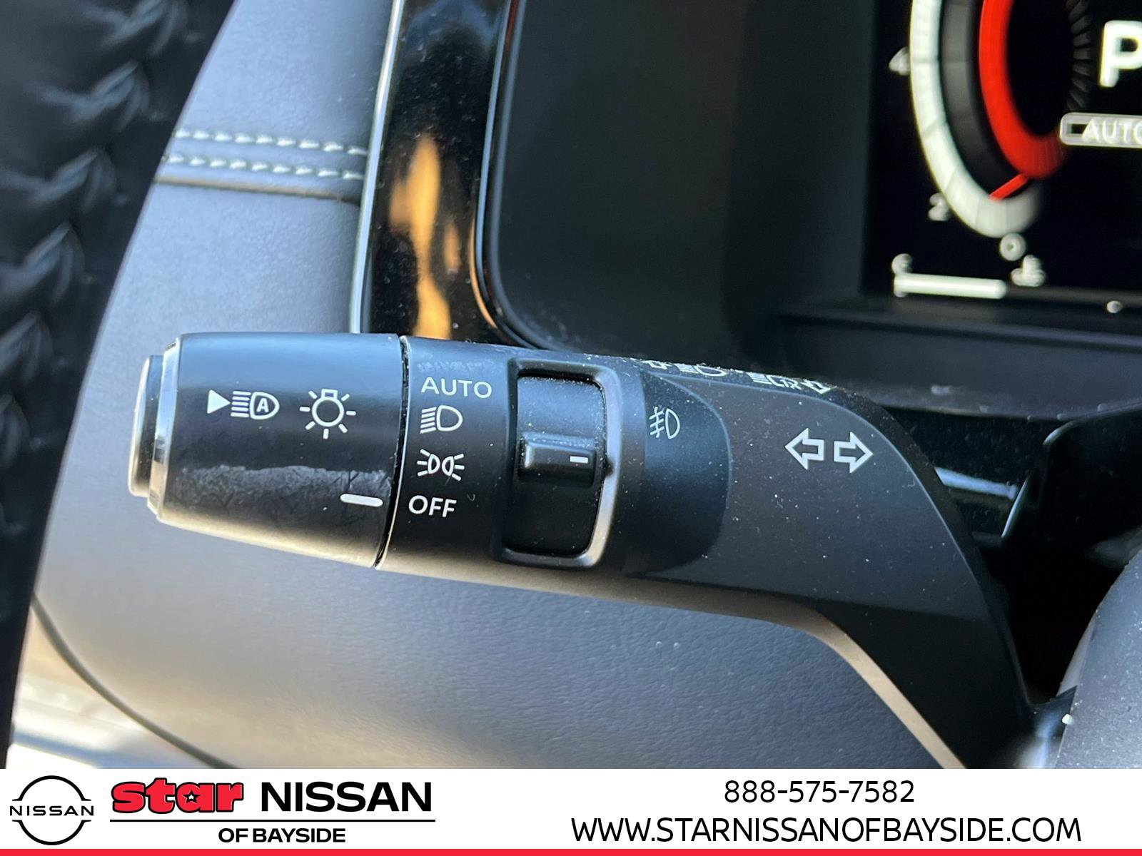 Used 2023 Nissan Pathfinder Platinum w/ Lighting Package (N93) image 22