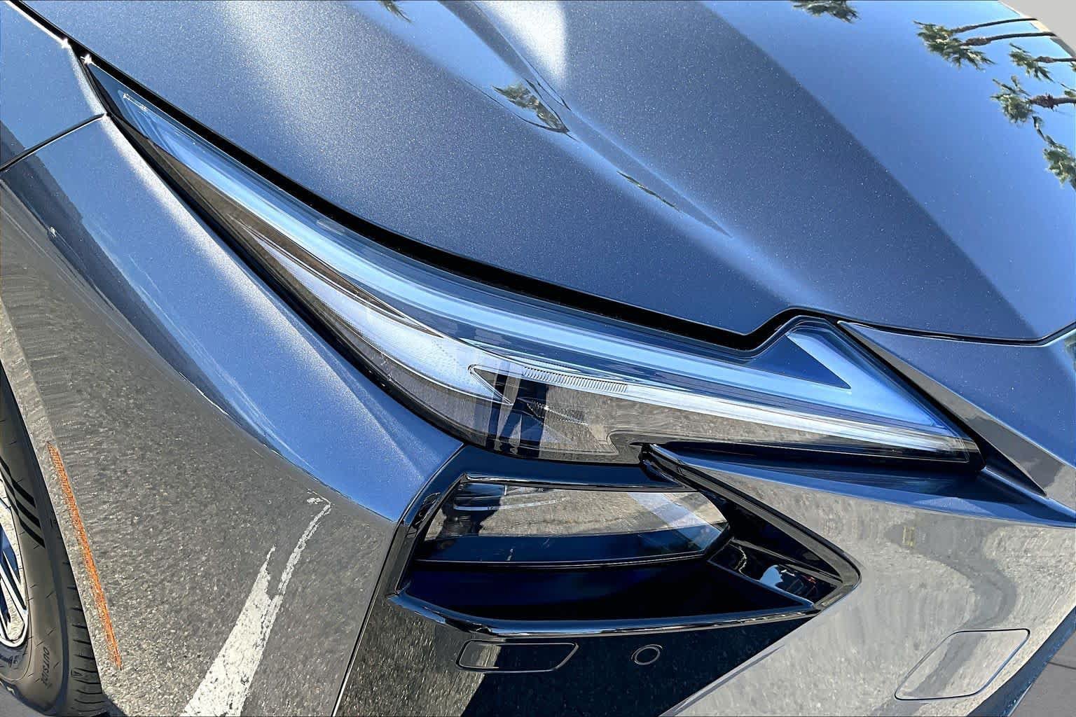 New 2026 Lexus ES 350e FWD image 21