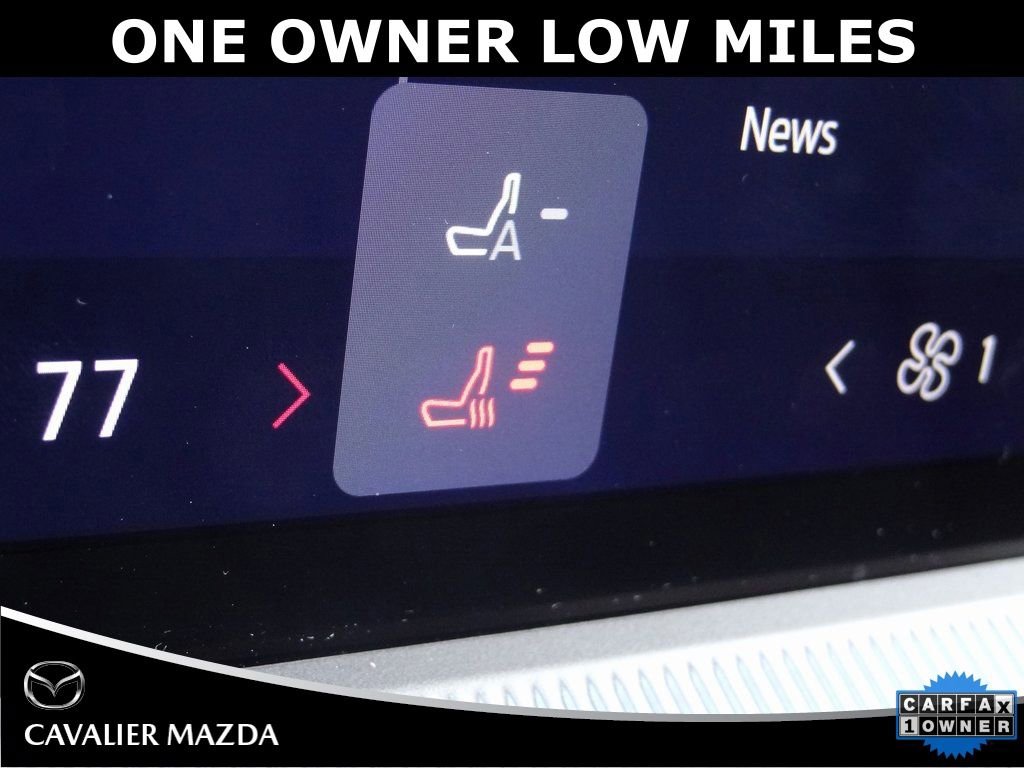 Used 2025 Ford Explorer Active image 32