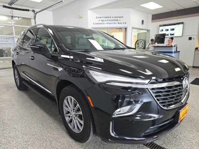Used 2023 Buick Enclave Premium AWD/4WD image 3