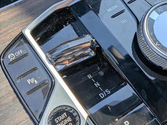 Used 2025 BMW X7 xDrive40i w/ M Sport Package image 11