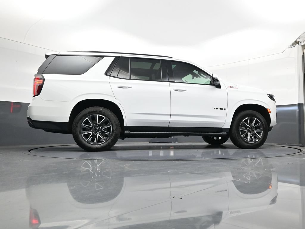 Used 2022 Chevrolet Tahoe Z71 w/ Luxury Package AWD/4WD image 27