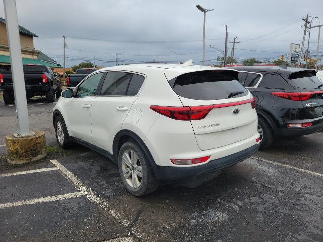 Used 2019 Kia Sportage LX FWD image 4