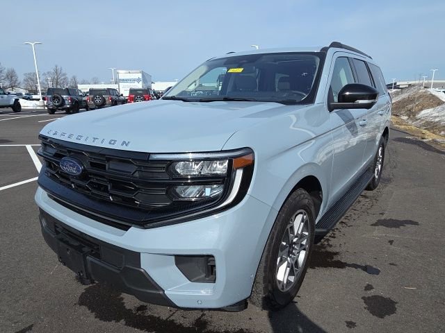 Certified 2025 Ford Expedition Active image 17