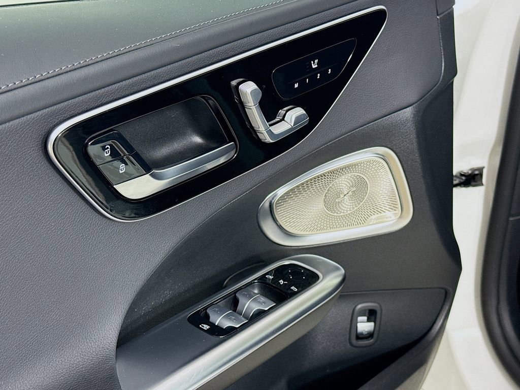 Used 2022 Mercedes-Benz C 300 4MATIC Sedan image 21