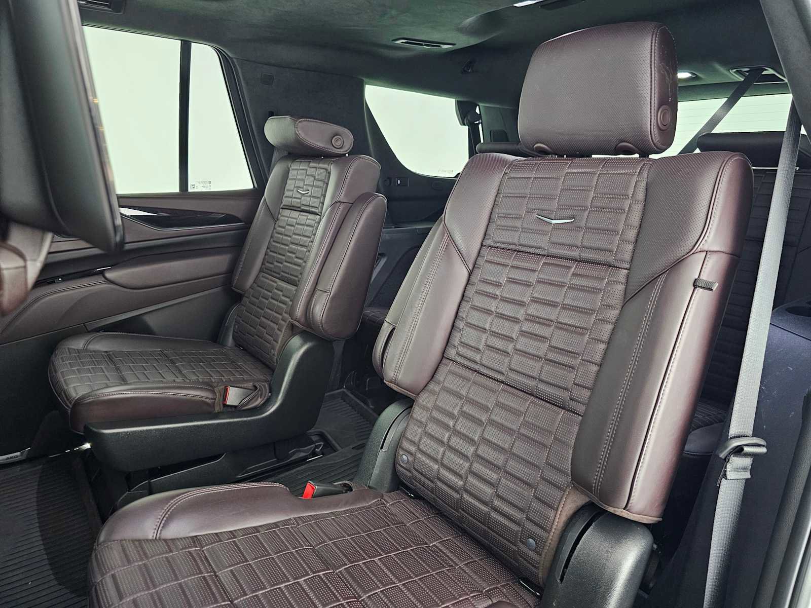 Used 2023 Cadillac Escalade Sport Platinum w/ LPO, ONYX Package image 20