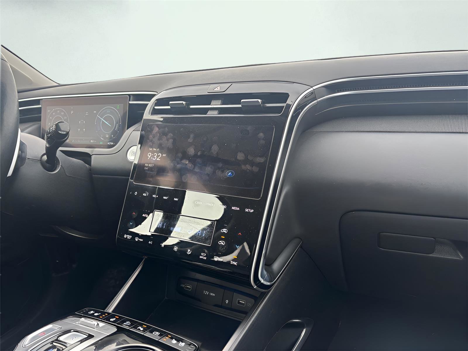 Used 2024 Hyundai Tucson Limited image 18